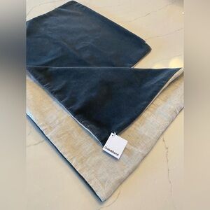 Crate & Barrel Pair of 20” Square Pillows Faux Mohair and Linen